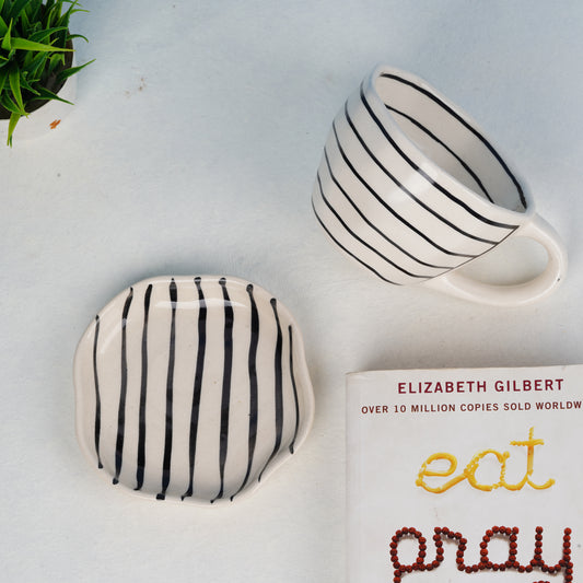 Cookie plate & striped cup