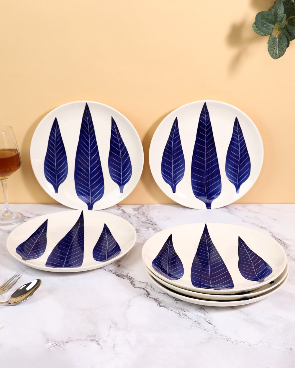 Sapphire dinner set