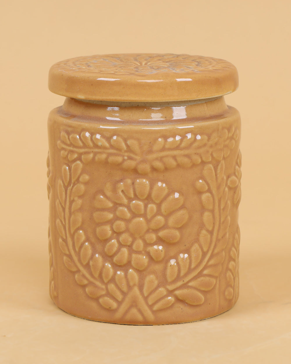 Bloomy floral jar