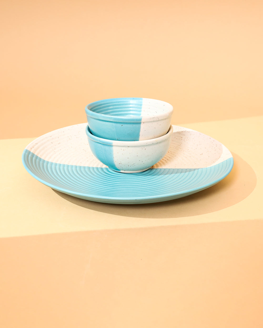 Shaded dinner set