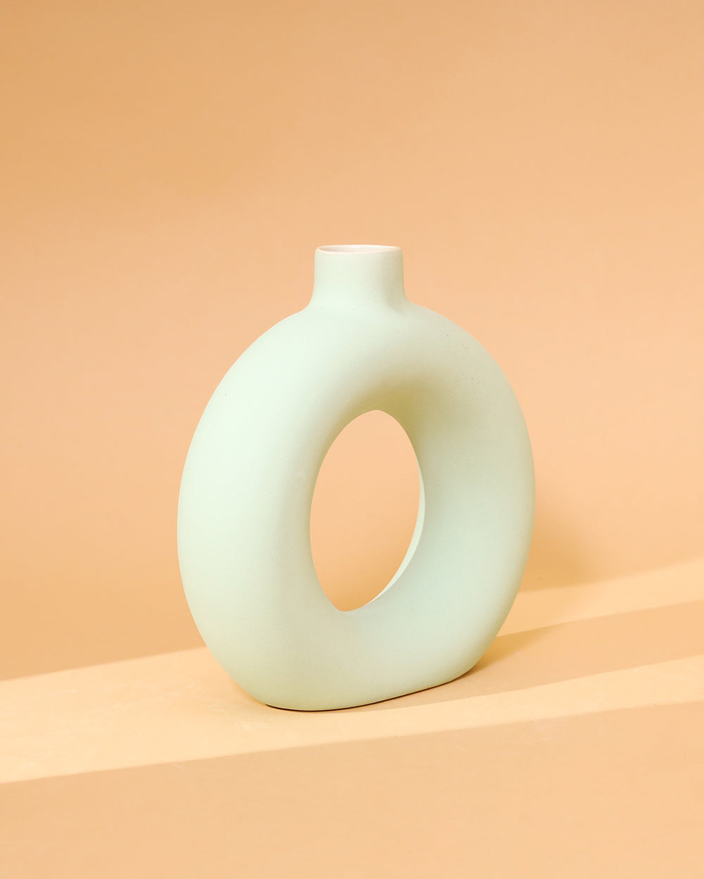 Mint donut vase