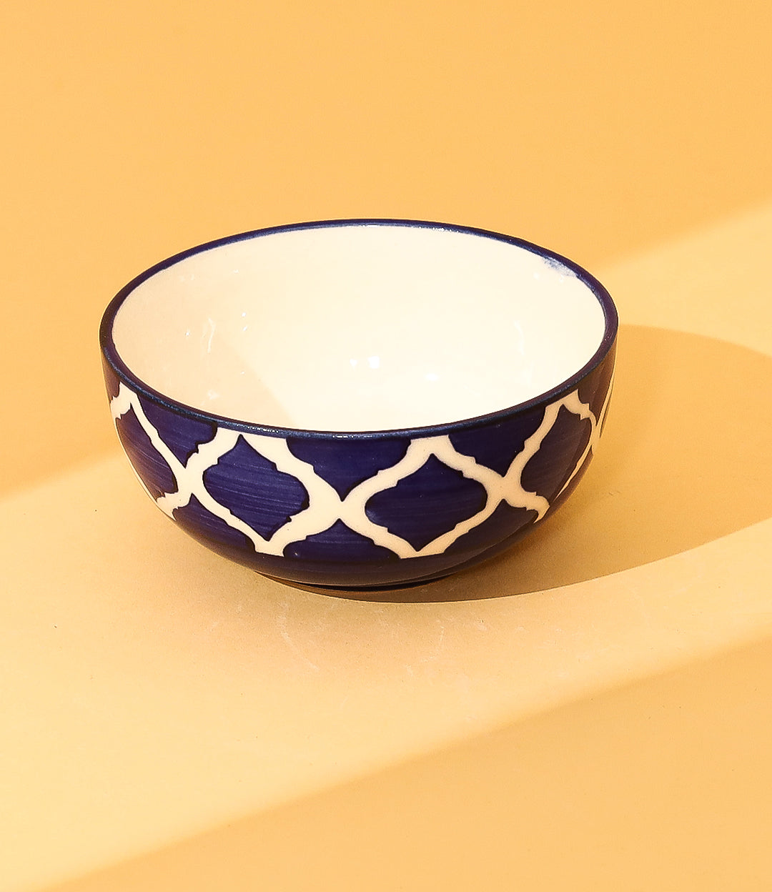 Geometrical round bowls (set of 2)