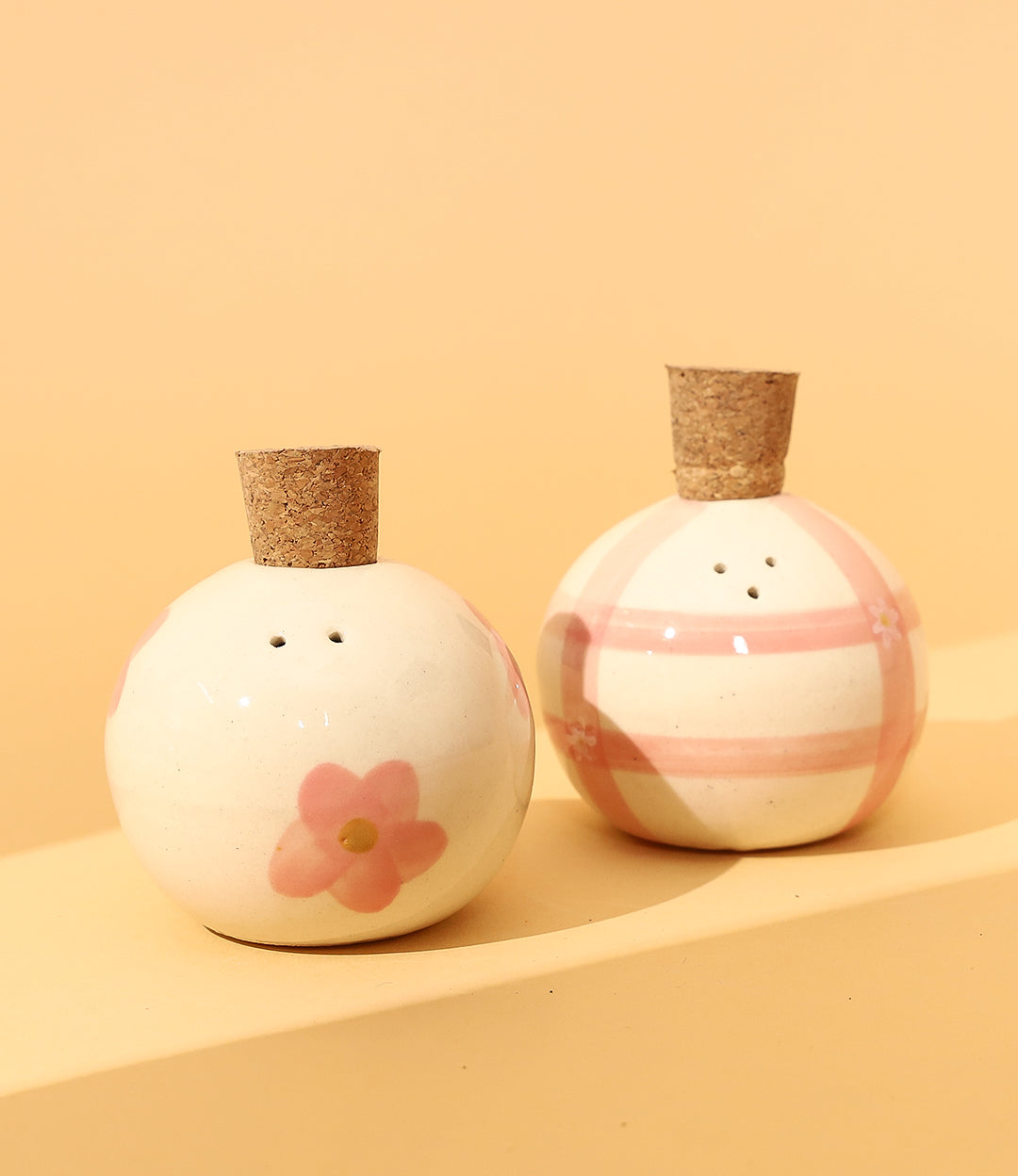 Dumpty salt n pepper shakers