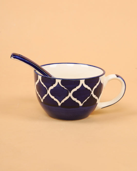 Geometrical soup mug with spoon