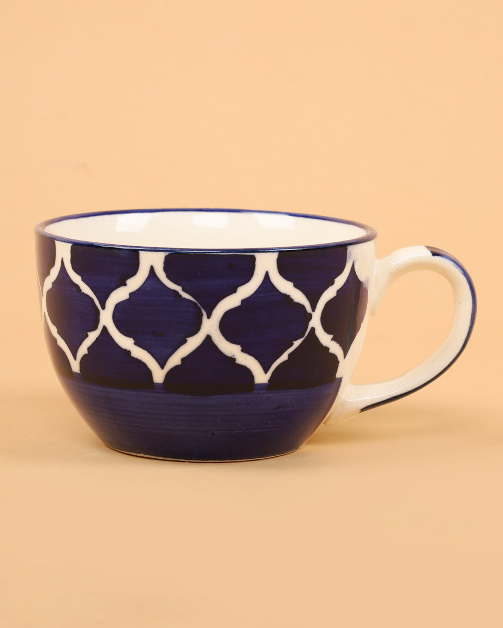 Geometrical soup mug with spoon