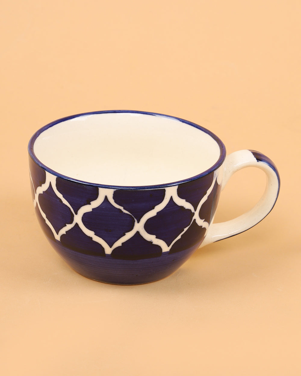 Geometrical soup mug with spoon